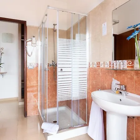 아파트 Doble Sin Cocina, Cerca De Playa Jardin Con Piscina Y Wifi En Puerto De La Cruz *